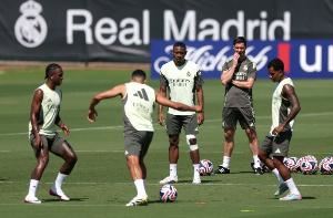 西甲海外赛取消，皇马内部庆祝：人民的胜利