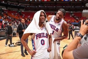 四场比赛三次末节大逆转!76人全胜战绩的背后是令人称赞的坚韧