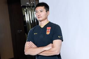 记者谈邵佳一执教国足:一次大胆尝试,足球不是急功近利的事