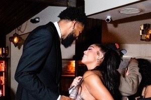 唐斯30岁生日女友告白:他总是给我带来阳光 无法想象没你的日子